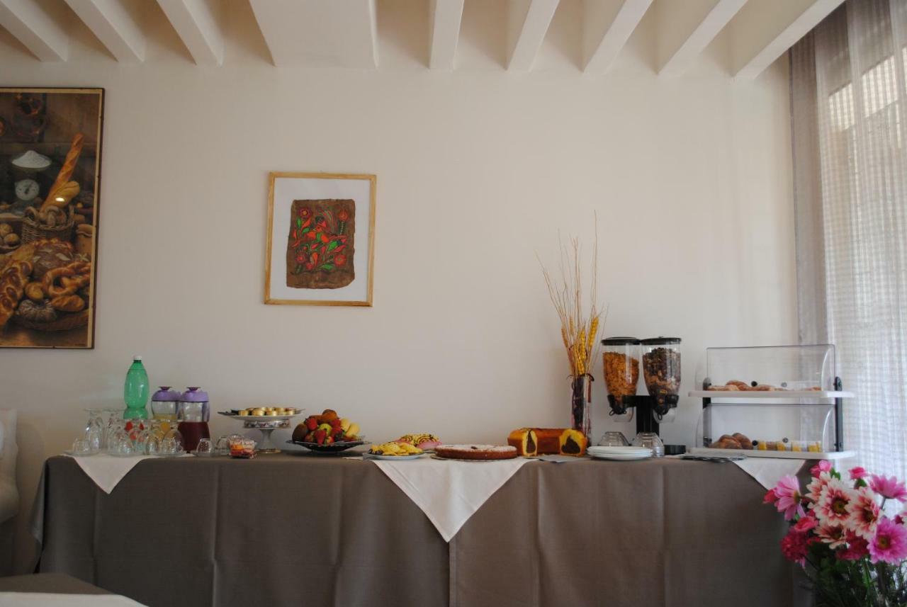 Villa Regina B&B Nettuno Exterior photo