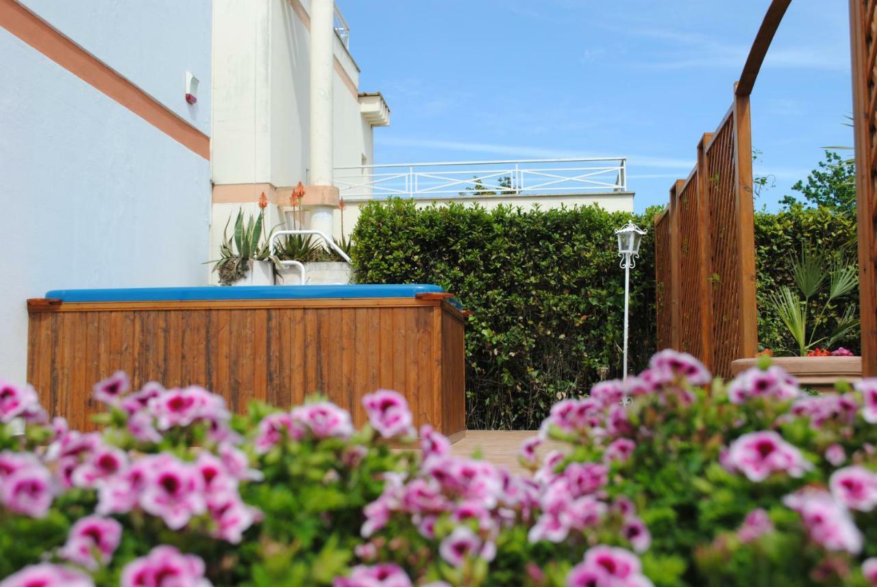 Villa Regina B&B Nettuno Exterior photo